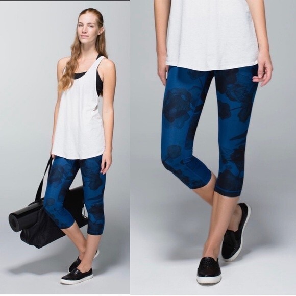 Lululemon Wunder Under Crop FullOn Luxtreme
Jumbo Inky Floral Black Inkwell 4 - Picture 3 of 16